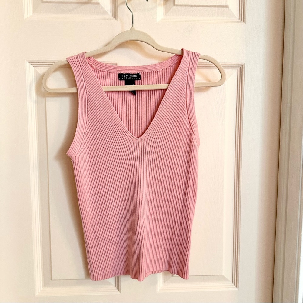Ribbed pink pullover vest